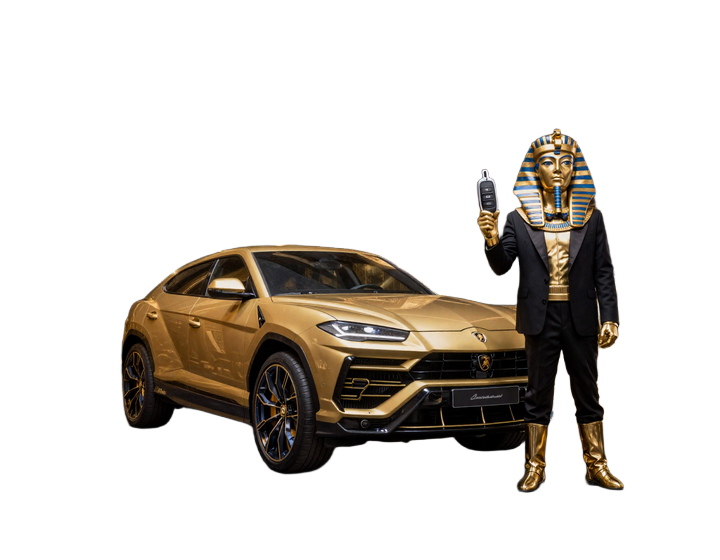 Goldener Lamborghini Urus aus Pyramiden-Tempel mit Pharao Agent - Urus Race Hauptpreis Realz Casino